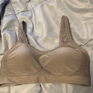 Underoutfit Lace Trim Bra gray